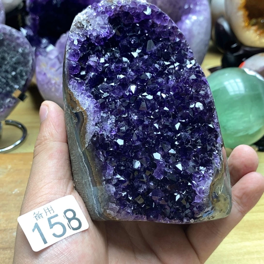 未镶嵌水晶大型摆件（非配饰）