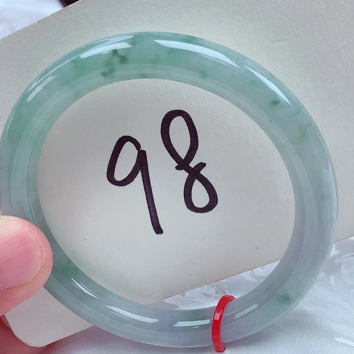 翡翠未镶嵌手镯翡翠