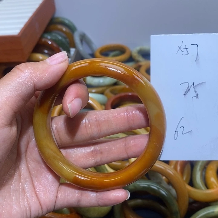 蛇纹石玉未镶嵌手镯@*i