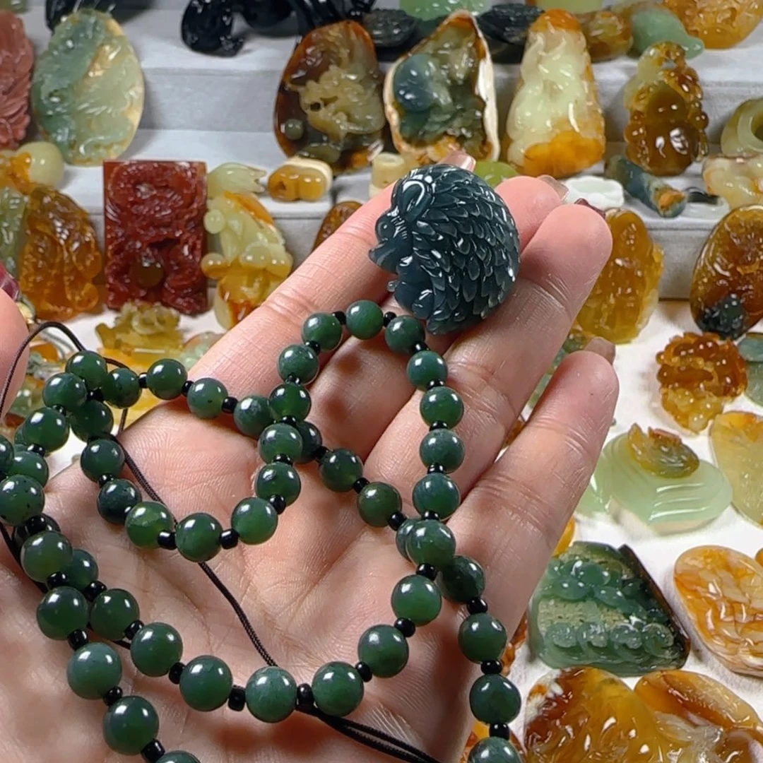 蛇纹石玉颈饰未镶嵌?***润