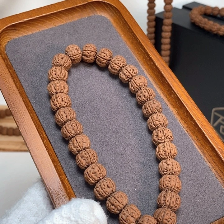 金刚菩提手串月**生老树王合手持