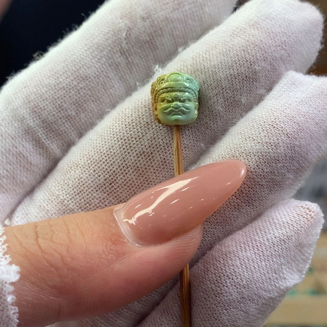 绿松石未镶嵌挂件