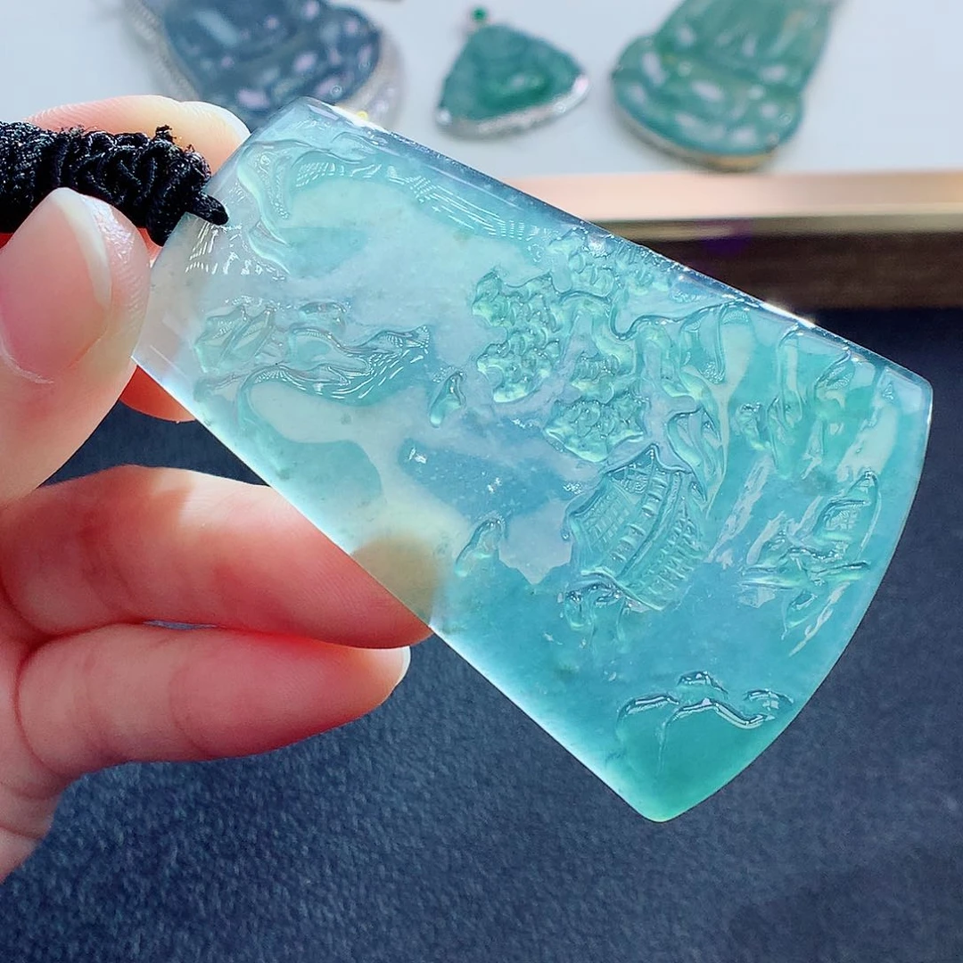 翡翠颈饰未镶嵌翡翠