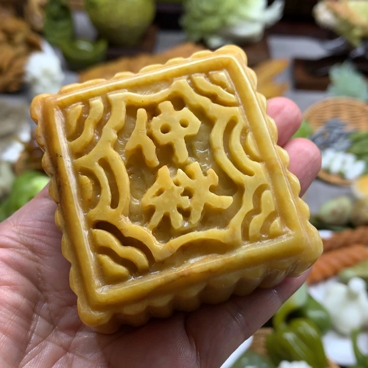 未镶嵌蛇纹石玉摆件