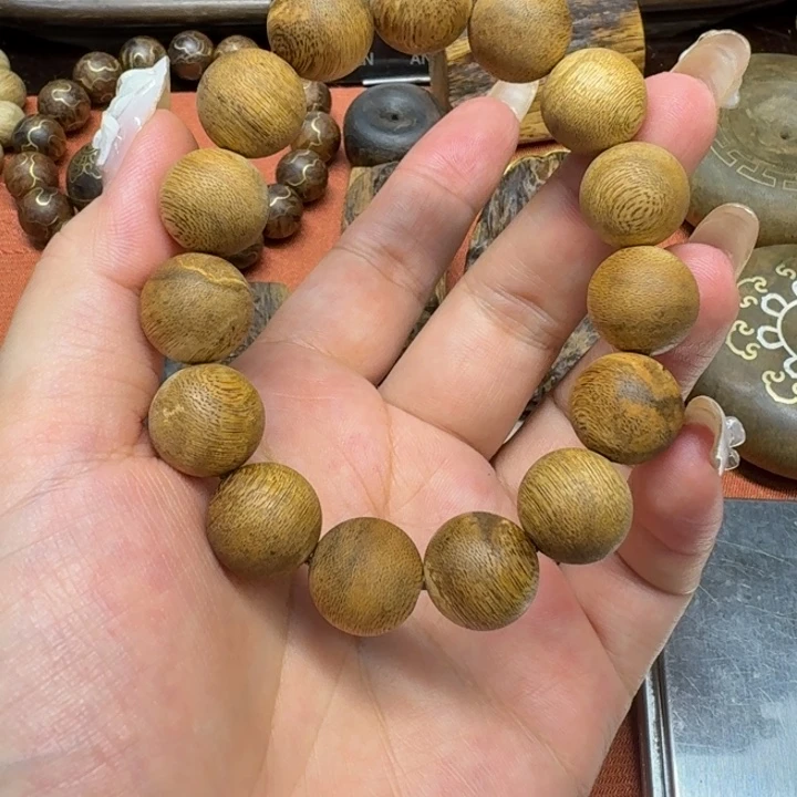 大叶紫檀（黑酸枝木类）