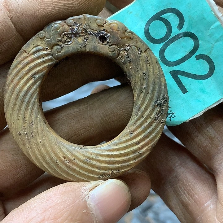 未镶嵌和田玉挂件