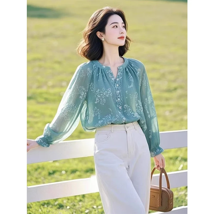 小个子绿色碎花雪纺衬衫2025女装春季新款超好看温柔独特漂亮上衣