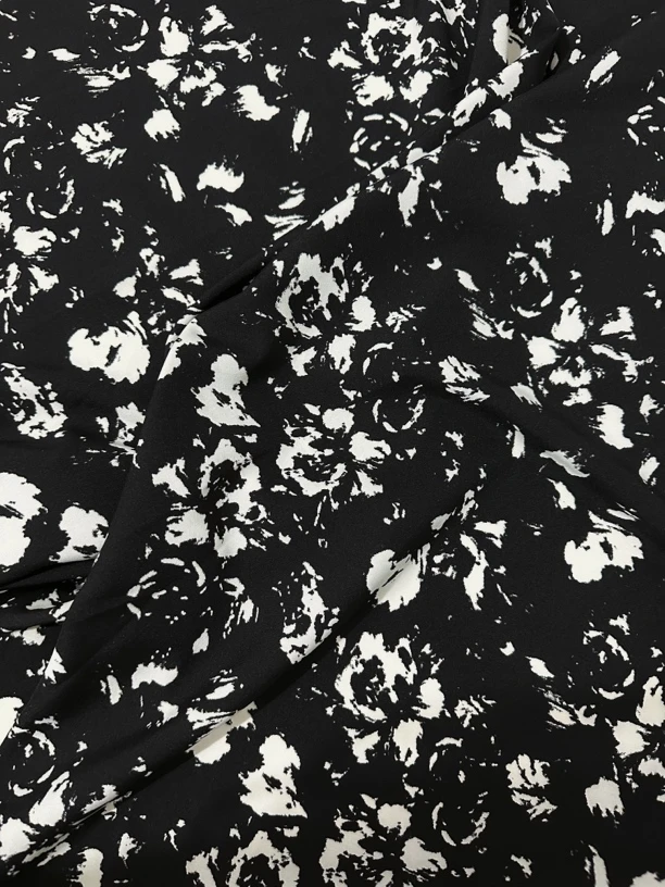 【写意花卉】四面弹黑色玫瑰印花面料连衣裙服装布料