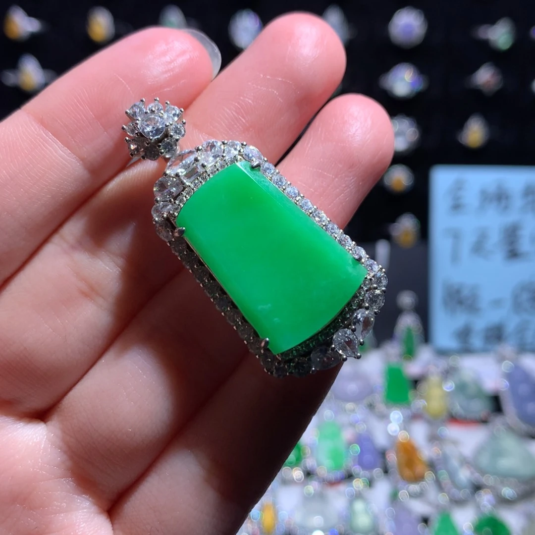 翡翠颈饰银S925镶嵌天然翡翠