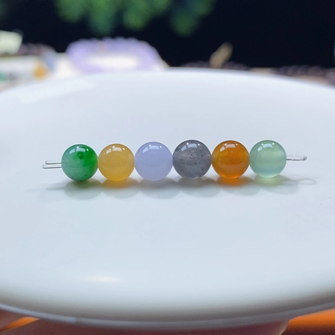 翡翠未镶嵌颈饰冰浓彩卡6+