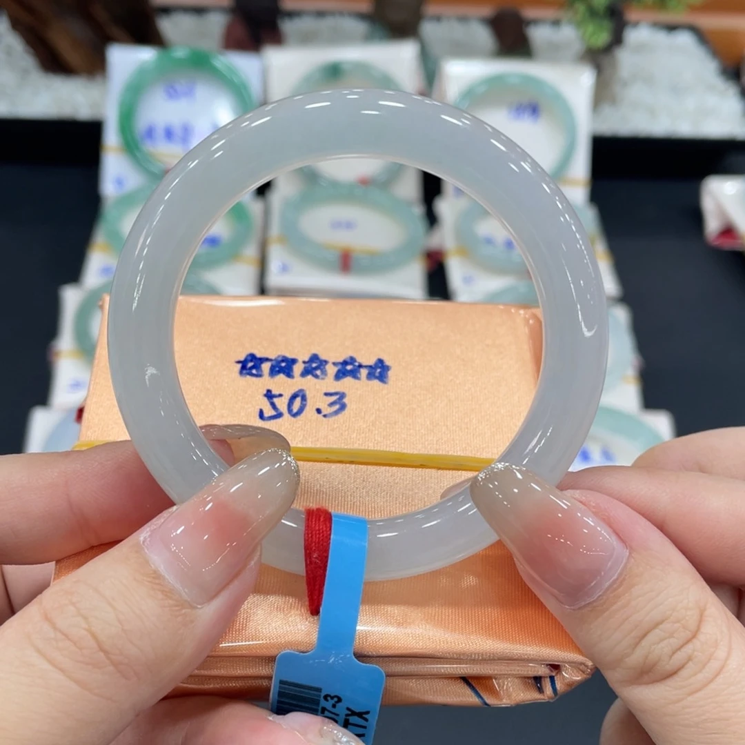 未镶嵌手镯翡翠缅甸天然翡翠手镯