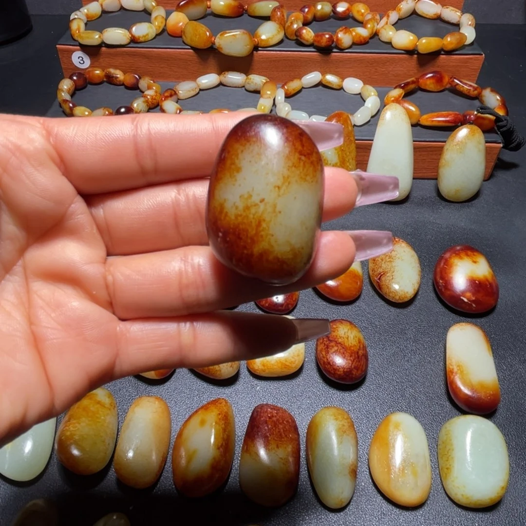 颈饰未镶嵌和田玉所***了