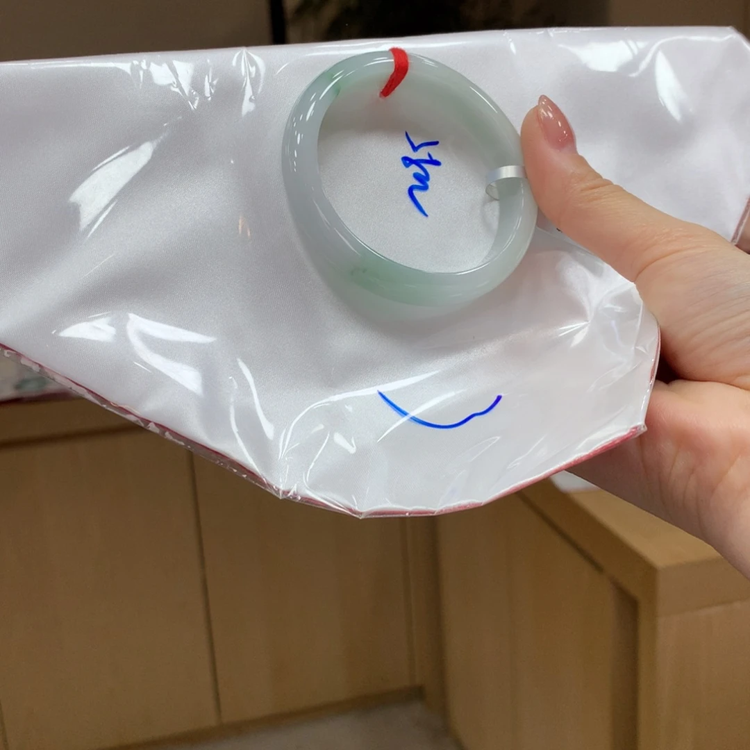 未镶嵌手镯翡翠不退不换