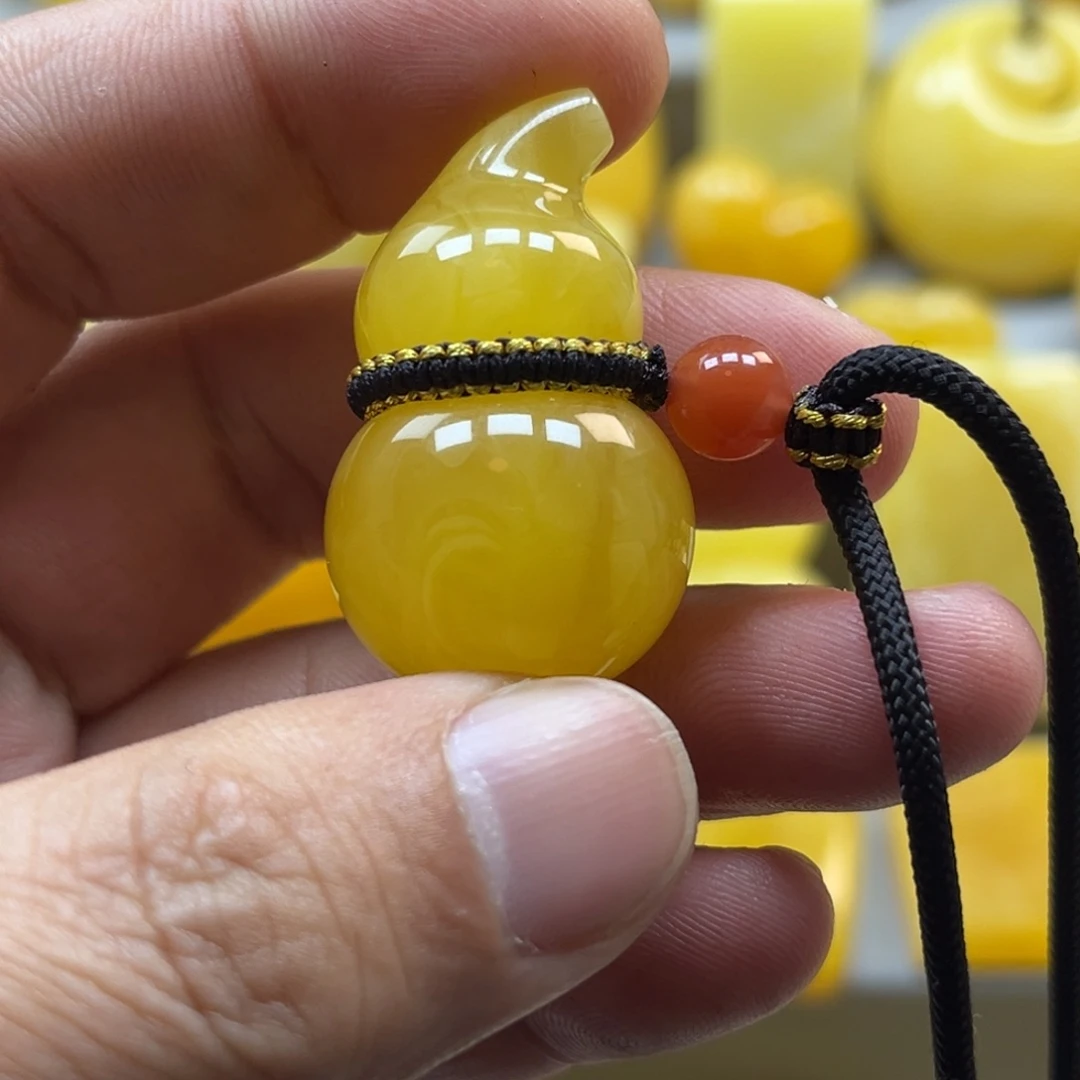 蜜蜡珠宝奇石未镶嵌