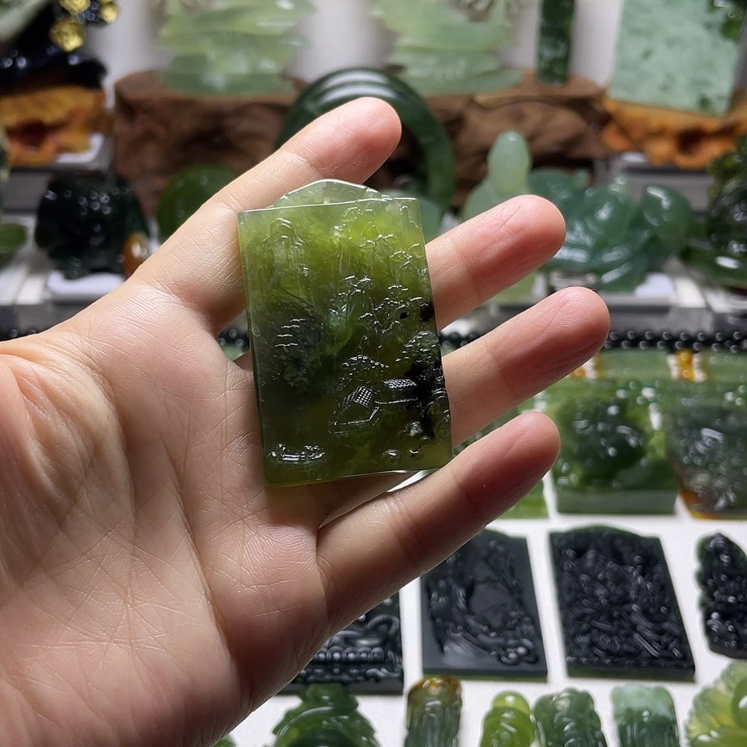 未镶嵌蛇纹石玉颈饰