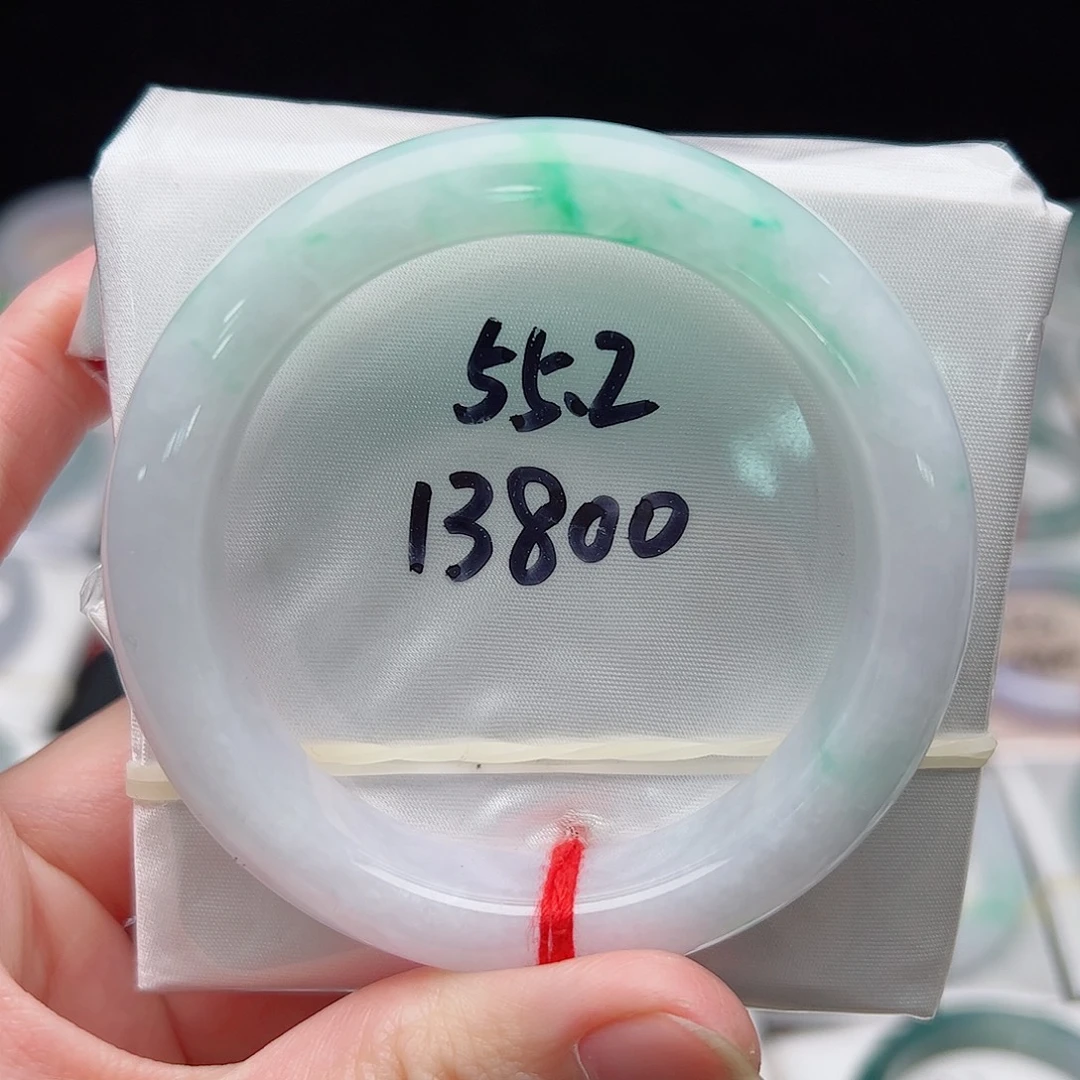 翡翠未镶嵌手镯A货