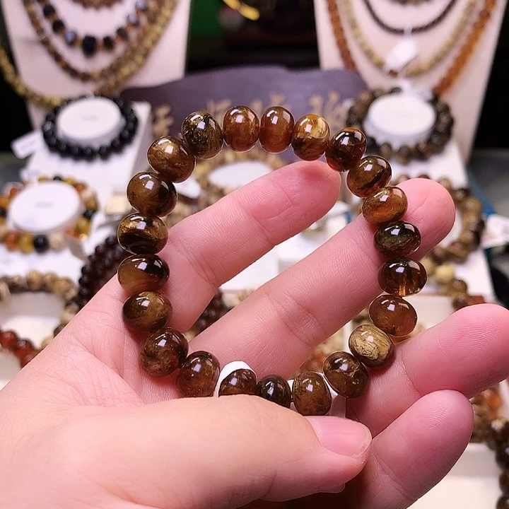 燕***琥珀未镶嵌裸石11+326