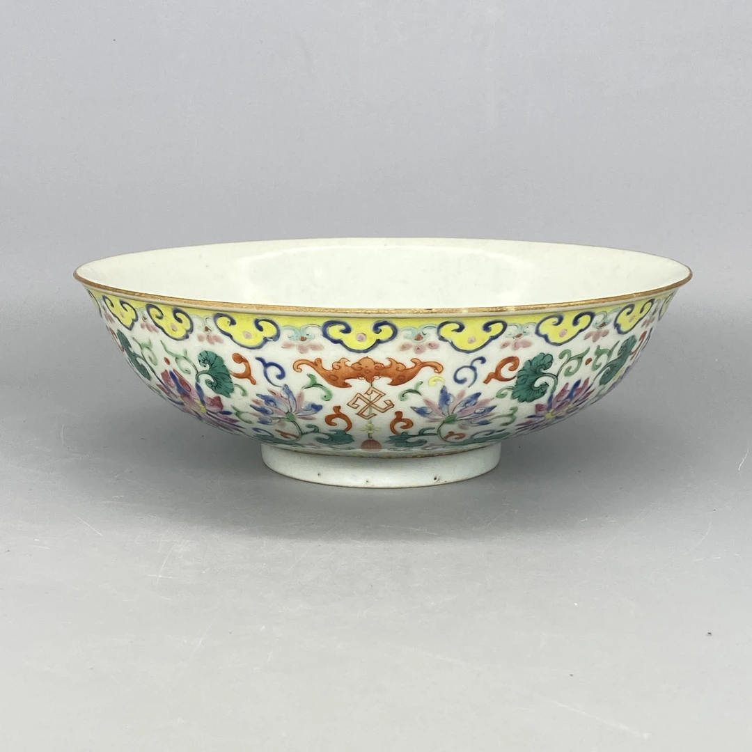 52511040*清嘉庆粉彩花卉纹碗/瓷器五/江苏省文物总店/J