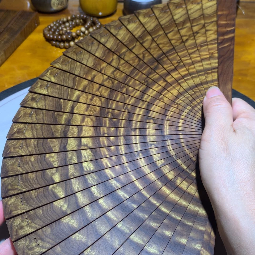 梦***缘金丝楠u金丝楠木小叶桢楠扇子21公分