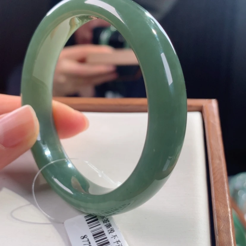 【闪购商品】和田玉手镯未镶嵌54.55