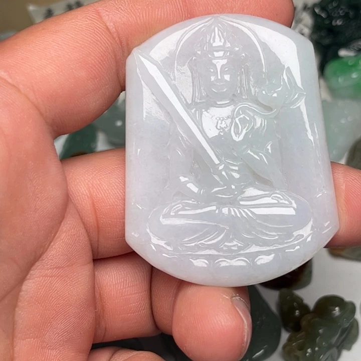 翡翠未镶嵌颈饰虚空