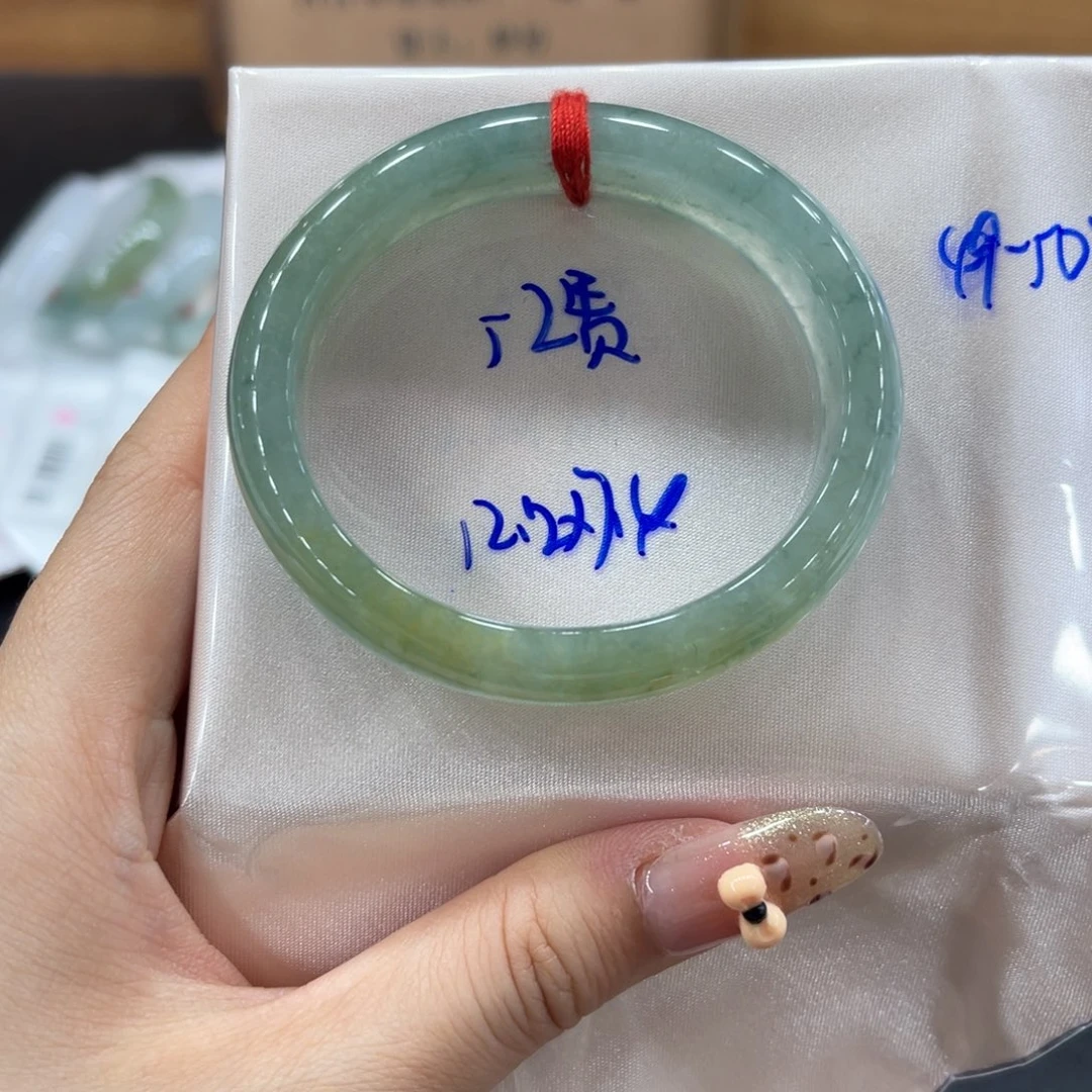 未镶嵌手镯翡翠翡翠
