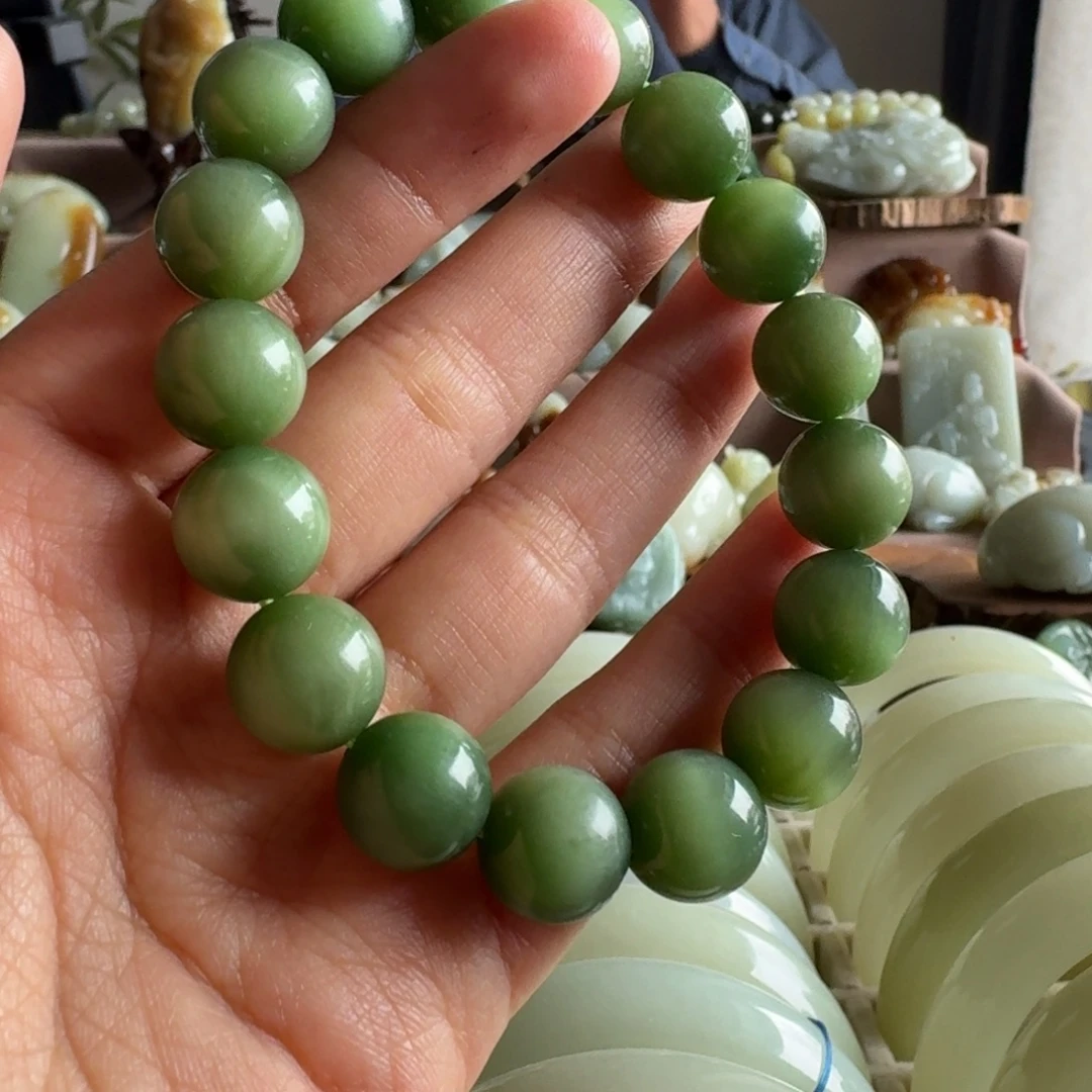 和田玉（糖玉）未镶嵌颈饰