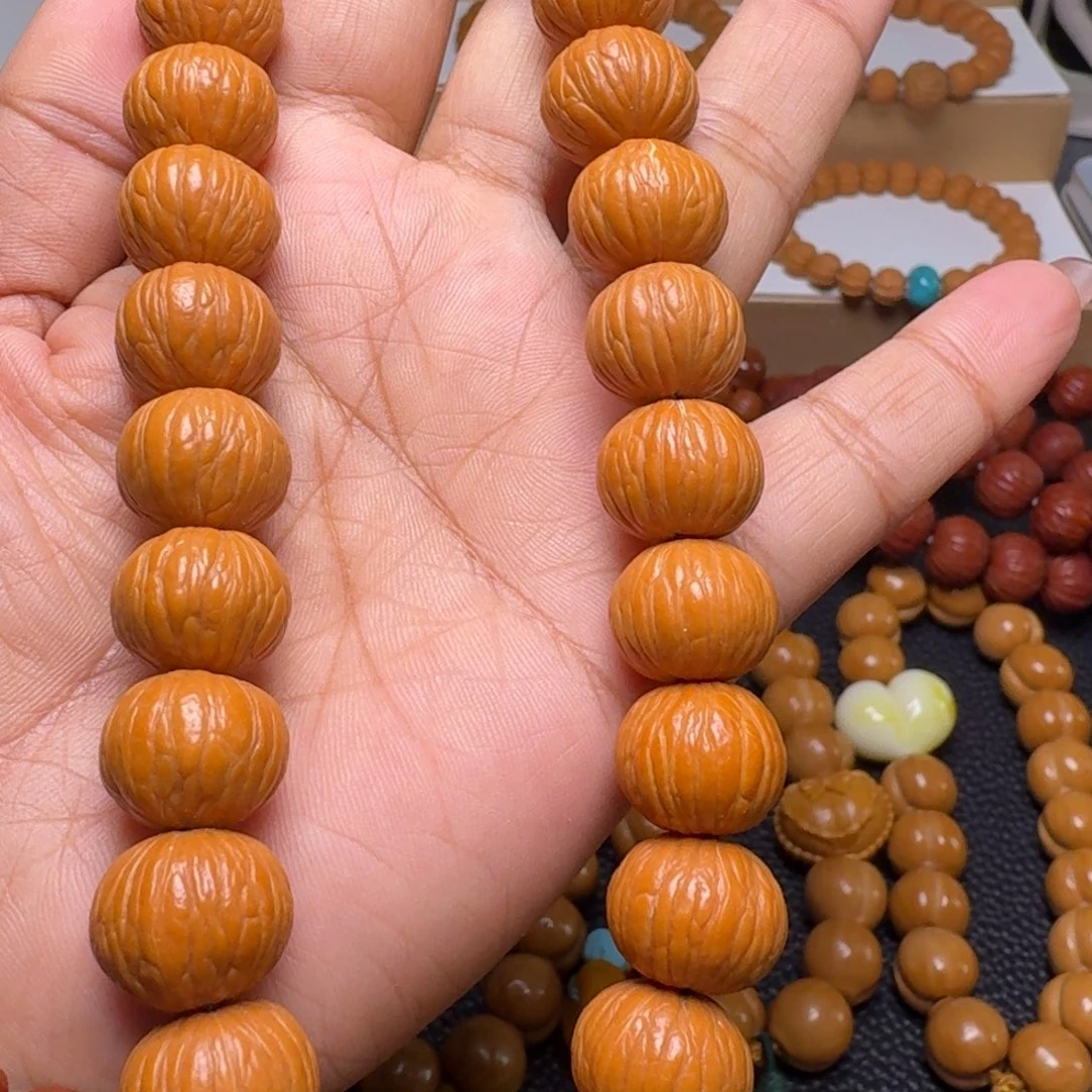 桃核吊坠土豪手持