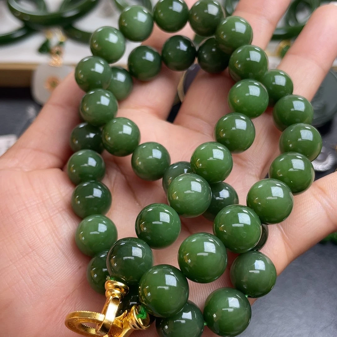 和田玉（碧玉）颈饰未镶嵌