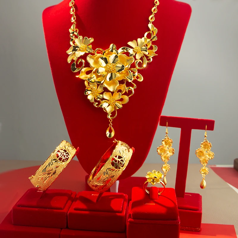 铜合金婚庆饰品 镀黄金色新娘结婚花项链女备婚龙凤手镯道具首饰