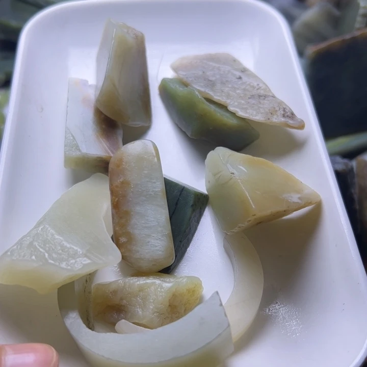 @****和田玉（糖玉）未镶嵌挂件