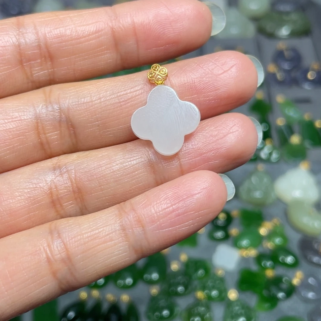 和田玉（白玉）吊坠(不含链)18K金镶嵌L****e