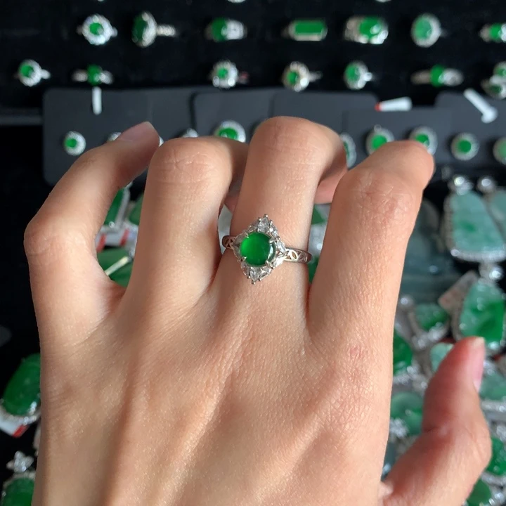 【闪购商品】翡翠戒指银S925镶嵌无****士天然翡翠