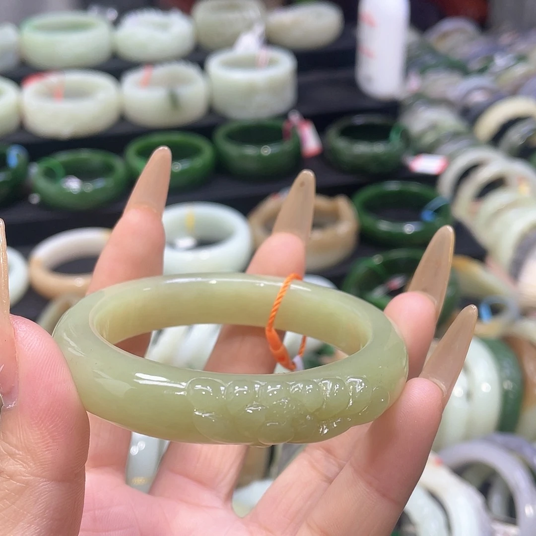 未镶嵌手镯和田玉（糖玉）