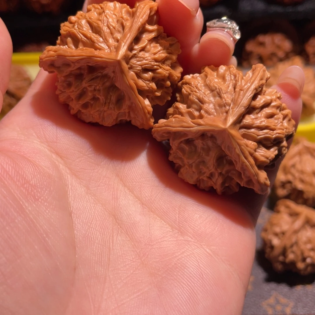 用***9吊坠文玩核桃三棱