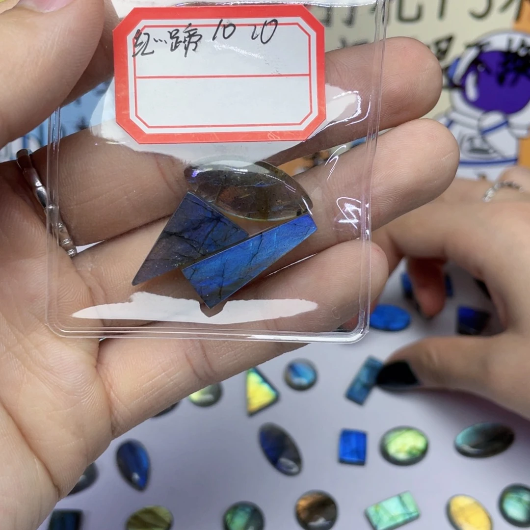 水晶不规则未镶嵌红****蹄