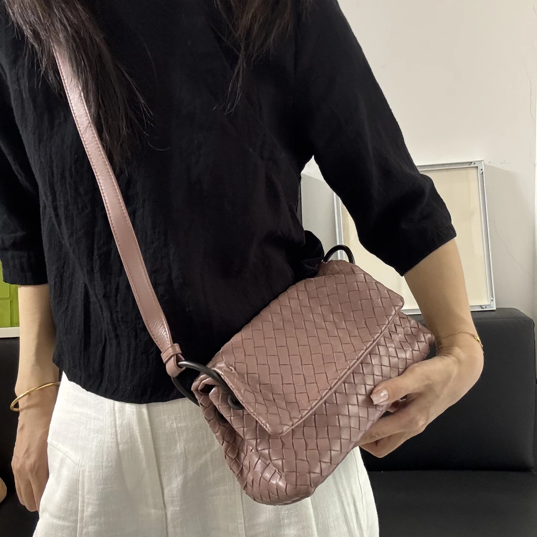95新 BOTTEGA VENETA/葆蝶家 九 豆沙粉编织全皮单肩斜挎