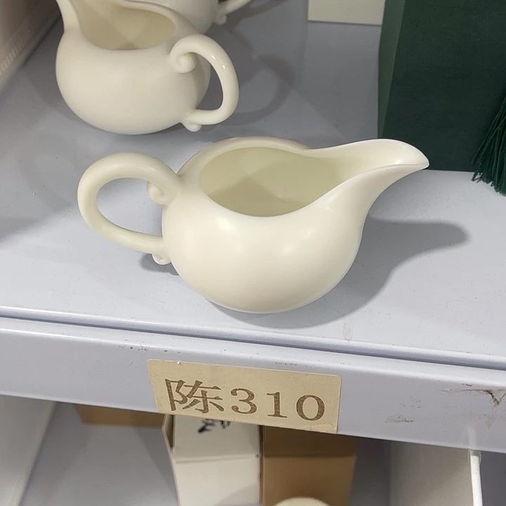 福利待遇多多哦哦哦
