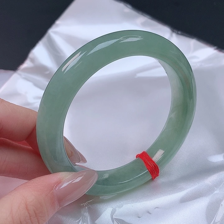 翡翠未镶嵌手镯57