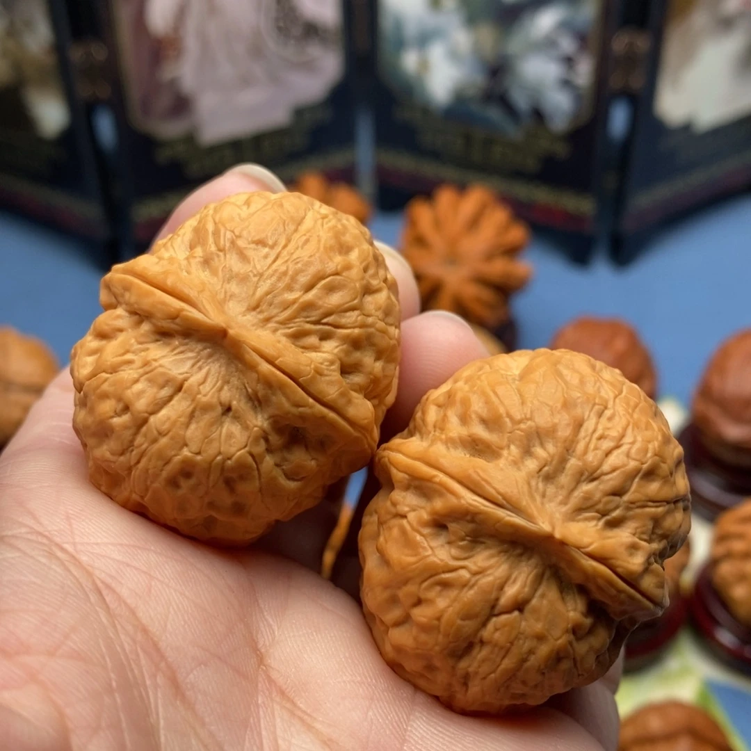 风***铃把件文玩核桃龙胆