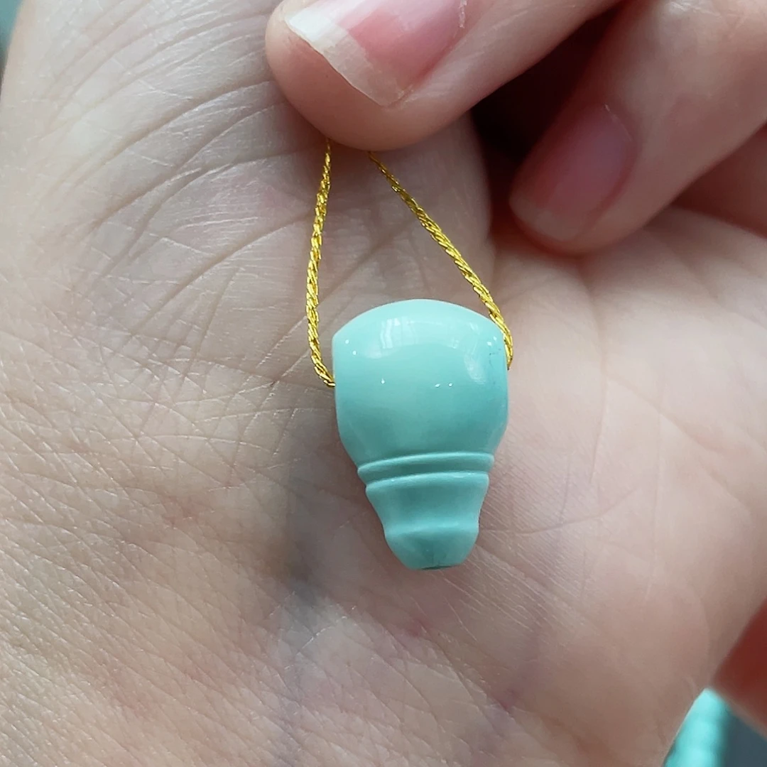 绿松石颈饰未镶嵌