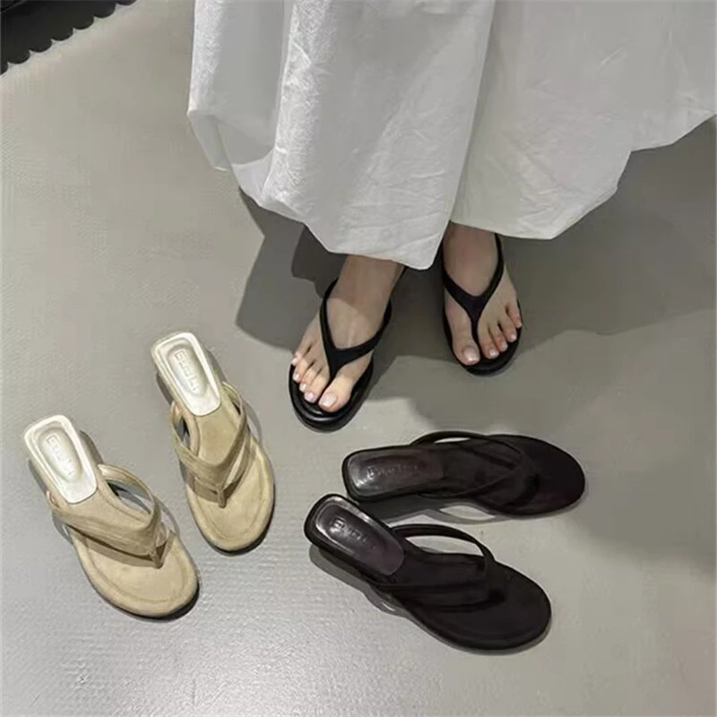 2025新款外穿夏夹脚人字拖女鞋子坡跟厚底中跟鞋配裙凉鞋凉拖鞋