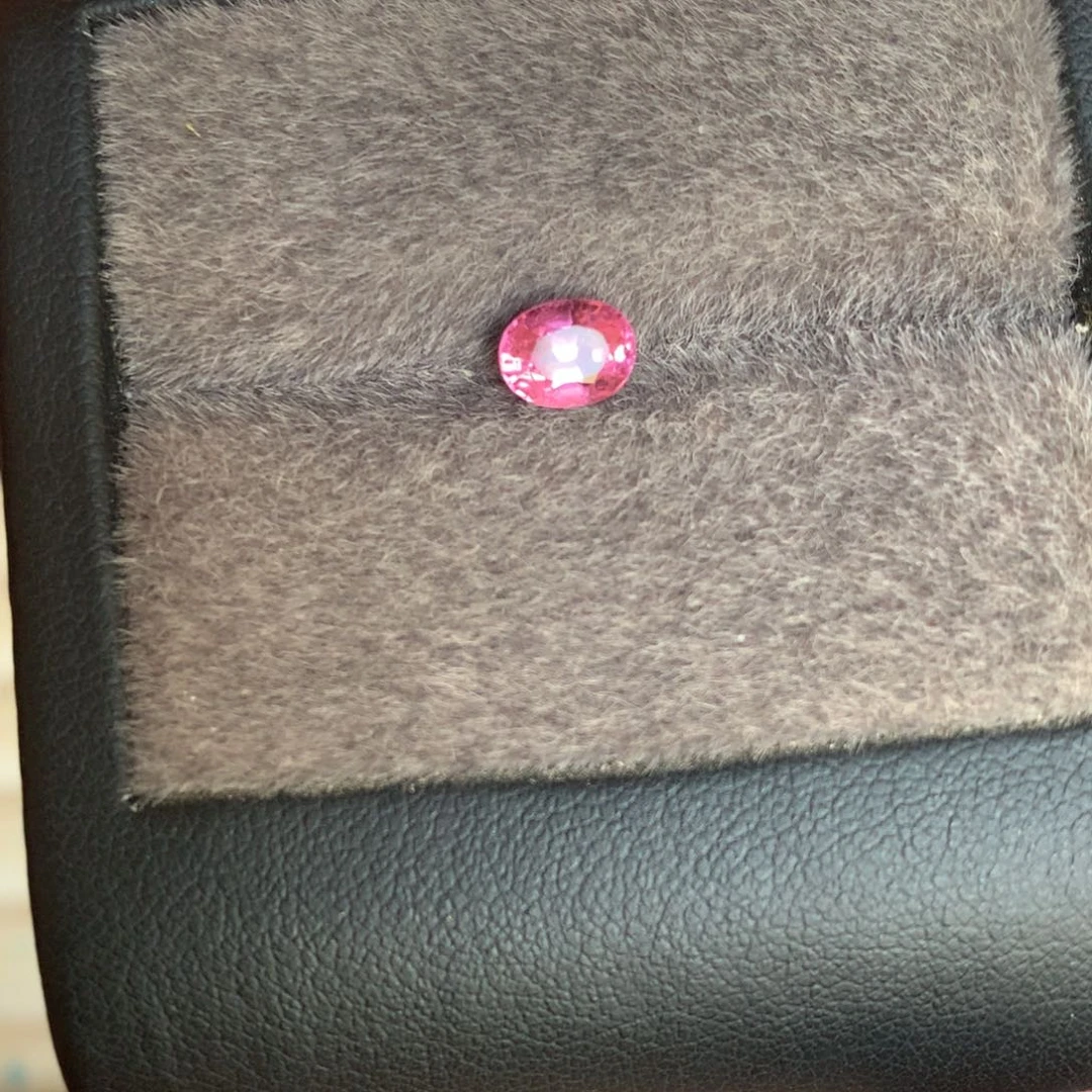 尖晶石裸石缅甸天然尖晶石0.93ct