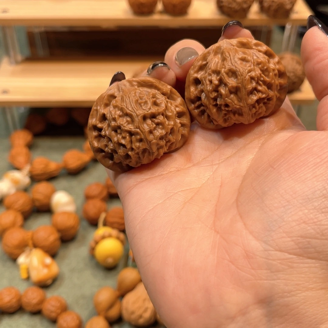 天***爸把件桃核桃心宫灯全品