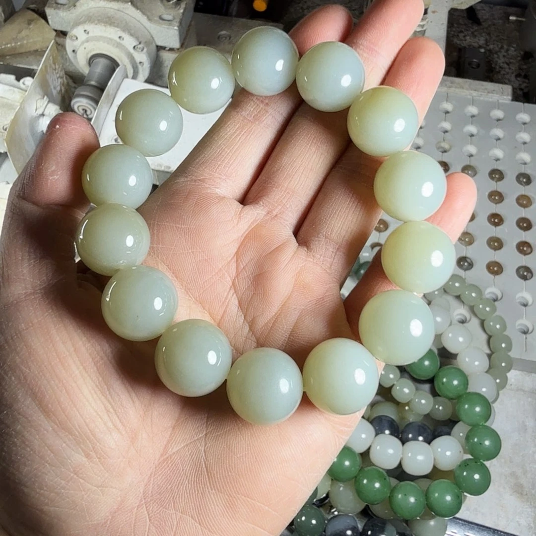 和田玉未镶嵌手链