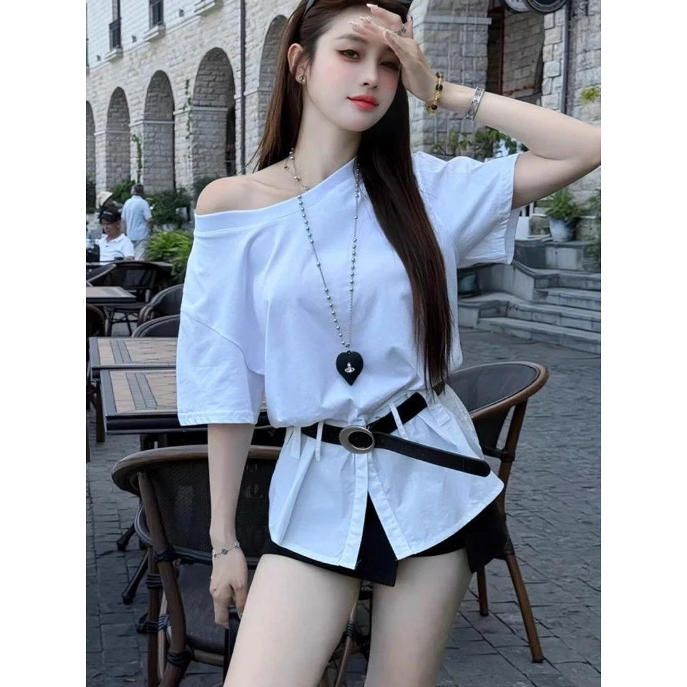 设计感时尚白色收腰短袖上衣女夏季2025新款黑色半身短裙两件套