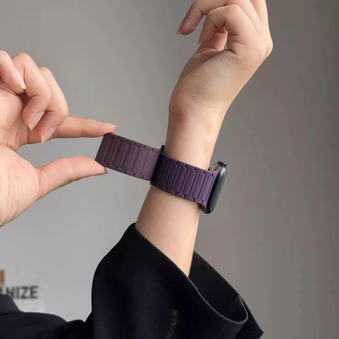 张婧仪同款适用苹果手表iWatchs11硅胶磁吸表带applewatchs10腕带
