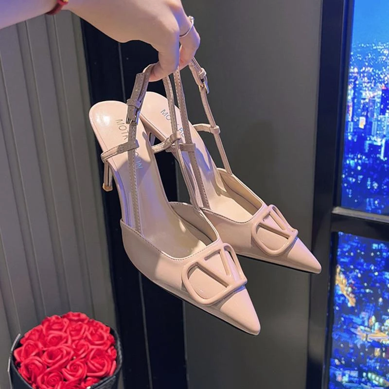 FAVMARTHA包头V扣裸粉色凉鞋女2025年新款法式夏季尖头单鞋高跟后