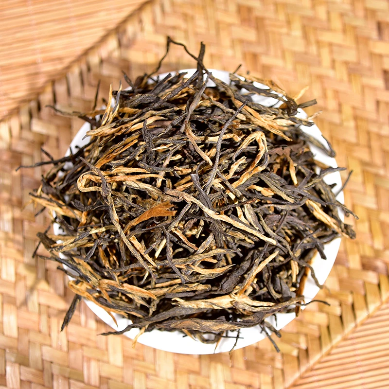2025年 凤庆滇红茶 松针 一芽二叶 头春纯料散茶 红茶 250克