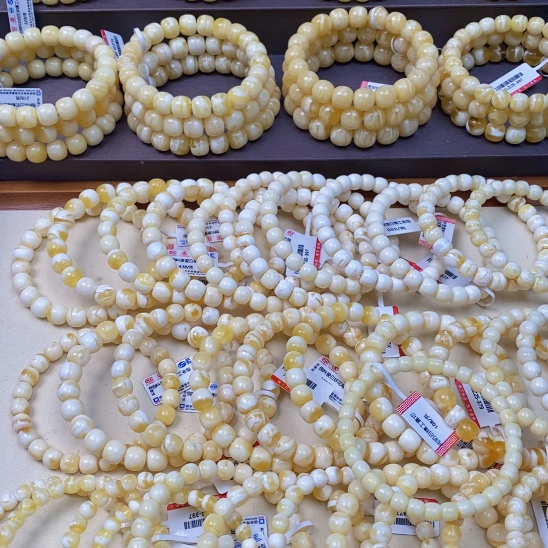 蜜蜡未镶嵌珠宝奇石